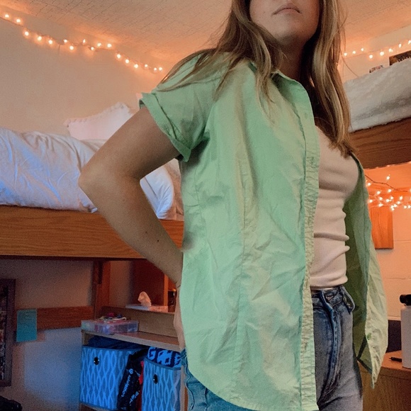 green button up - Picture 3 of 4